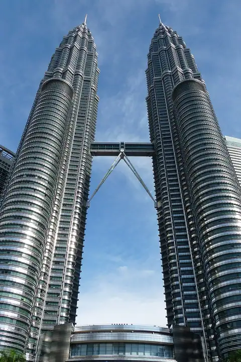 Tours Petronas