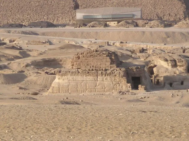 Pyramide de Khentkaous Ire
