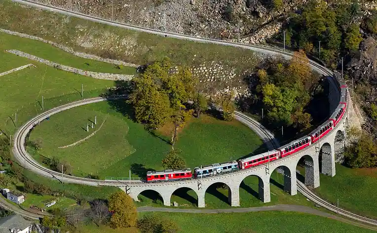 Viaduc hélicoïdal de Brusio