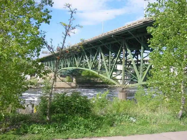 Pont autoroutier de l'Interstate-35 Ouest du Mississippi