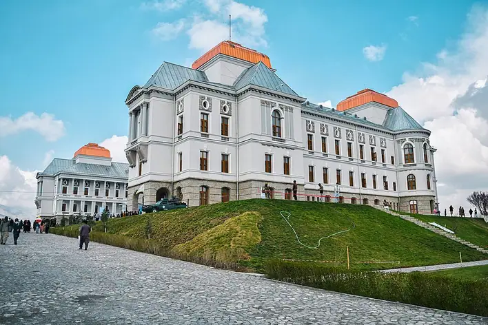 Palais de Darulaman