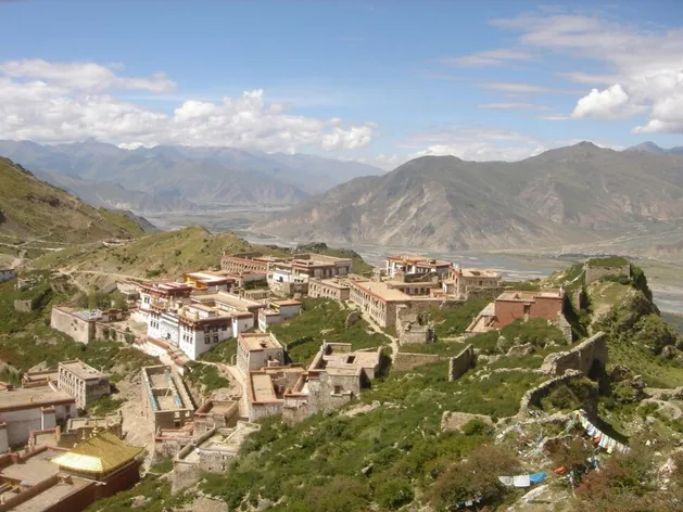 Monastère de Ganden