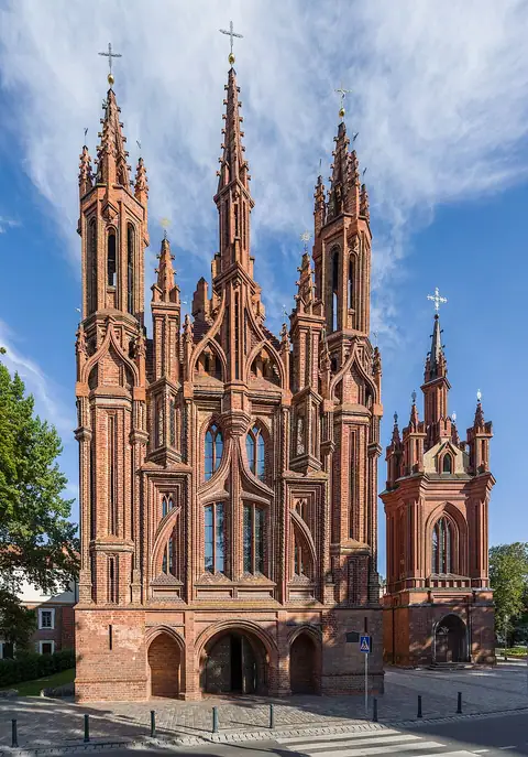 Église Sainte-Anne de Vilnius