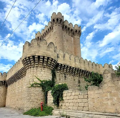 Quadrangular castle