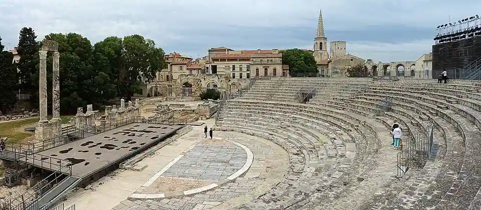 Théâtre antique d'Arles